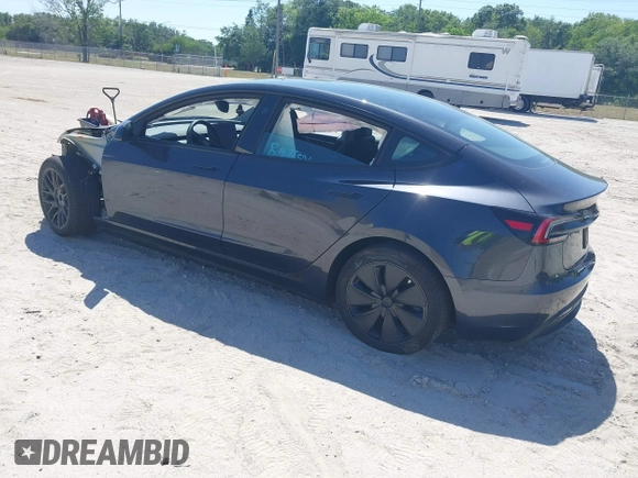 2024 Tesla Model 3 z VIN 5YJ3E1EA6RF747946, wystawiony jako IAAI lot #42042903 z przebiegiem 13 999 mil mil oraz . Historia ofert i sprzedaży dostępna na DreamBid. Obrazek 3.