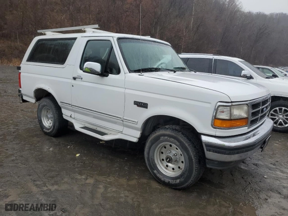 1995 Ford Bronco XL with VIN 1FMEU15N6SLC13228, listed as a Copart auction lot 84233314 with 208,874 mi miles and Non Repairable. Bid and sale history available at carsss.com. Image 4.