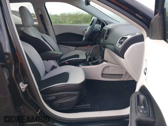 2019 Jeep Compass Latitude с VIN 3C4NJCBB2KT676877, выставлен на аукционе IAAI как лот 40476887 с пробегом Не указан миль и . История ставок и продаж доступна на DreamBid. Изображение 5.