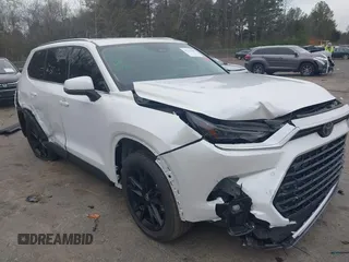 2024 Toyota Highlander XLE z VIN 5TDAAAA57RS001044, wystawiony jako IAAI lot #41132787 z przebiegiem 18 654 mil mil oraz . Historia ofert i sprzedaży dostępna na DreamBid. Obrazek 6.