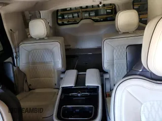2018 Lincoln Navigator Black Label z VIN 5LMJJ2TT2JEL07749, wystawiony jako Copart lot #45212835 z przebiegiem 93 045 mil mil oraz Nie do naprawy • Non repairable. Historia ofert i sprzedaży dostępna na DreamBid. Obrazek 10.