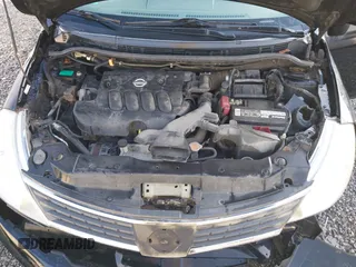 2007 Nissan Versa SL z VIN 3N1BC13E77L439385, wystawiony jako IAAI lot #41749821 z przebiegiem 137 521 mil mil oraz . Historia ofert i sprzedaży dostępna na DreamBid. Obrazek 10.