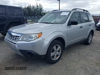2011 Subaru Forester X z VIN JF2SHABC2BH780698, wystawiony jako IAAI lot #42015087 z przebiegiem 68 240 mil mil oraz . Historia ofert i sprzedaży dostępna na DreamBid. Obrazek 2.