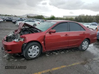 2002 Toyota Camry LE z VIN JTDBE32K020064326, wystawiony jako Copart lot #55782795 z przebiegiem 57 226 mil mil oraz Szkoda całkowita • Salvage title. Historia ofert i sprzedaży dostępna na DreamBid. Obrazek 1.