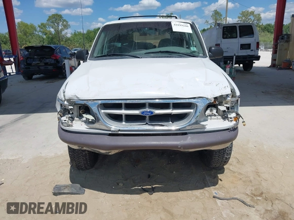 1995 Ford Explorer Eddie Bauer z VIN 1FMDU34X8SUC30858, wystawiony jako IAAI lot #41899260 z przebiegiem 85 842 mil mil oraz . Historia ofert i sprzedaży dostępna na DreamBid. Obrazek 12.