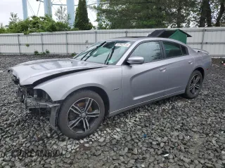2014 Dodge Charger RT Plus z VIN 2C3CDXDT5EH351380, wystawiony jako Copart lot #57942515 z przebiegiem 97 514 mil mil oraz Szkoda całkowita • Salvage title. Historia ofert i sprzedaży dostępna na DreamBid. Obrazek 1.