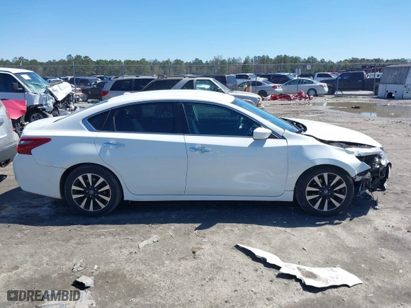 2018 Nissan Altima 2.5 SR with VIN 1N4AL3AP3JC134886, listed as a IAAI auction lot 41806510 with 171,653 mi miles. Bid and sale history available at carsss.com. Image 13.