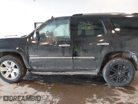 2011 GMC Yukon Denali with VIN 1GKS2EEF2BR258374, listed as a IAAI auction lot 41653820 with 227,468 mi miles. Bid and sale history available at carsss.com. Image 14.