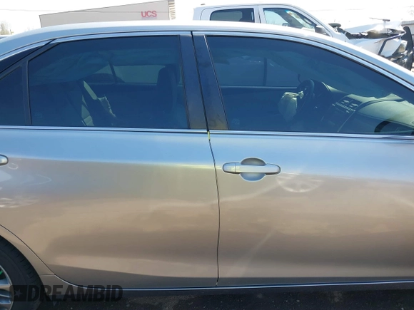 2015 Toyota Camry XLE with VIN 4T1BF1FK4FU005933, listed as a IAAI auction lot 41890133 with 57,114 mi miles. Bid and sale history available at carsss.com. Image 13.