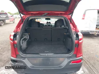 2016 Jeep Cherokee Sport with VIN 1C4PJLAB9GW302925, listed as a IAAI auction lot 42206944 with 133,950 mi miles and . Bid and sale history available at DreamBid. Image 18.