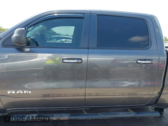 2019 Ram 1500 Big Horn z VIN 1C6RREFT3KN543755, wystawiony jako IAAI lot #42040871 z przebiegiem 135 614 mil mil oraz . Historia ofert i sprzedaży dostępna na DreamBid. Obrazek 15.