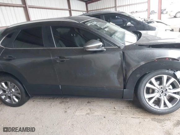2022 Mazda CX-30 2.5 S Carbon Edition with VIN 3MVDMBCL1NM425026, listed as a IAAI auction lot 41223835 with 1 mi miles. Bid and sale history available at carsss.com. Image 13.