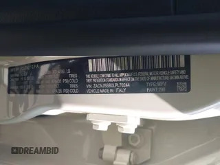 2020 Jeep Renegade Altitude z VIN ZACNJBBB0LPL70244, wystawiony jako IAAI lot #42461836 z przebiegiem 37 454 mil mil oraz . Historia ofert i sprzedaży dostępna na DreamBid. Obrazek 9.