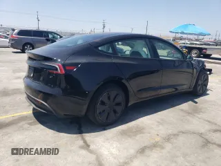2025 Tesla Model 3 Long Range z VIN 5YJ3E1EA3SF975991, wystawiony jako Copart lot #55629765 z przebiegiem Nie podano mil oraz Szkoda całkowita • Salvage title. Historia ofert i sprzedaży dostępna na DreamBid. Obrazek 3.