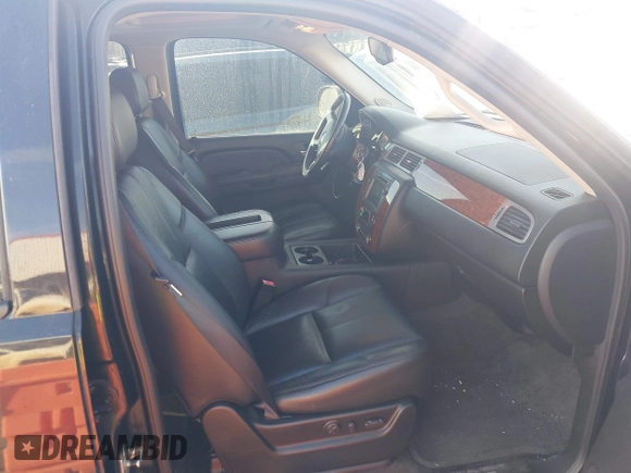 2008 Chevrolet Tahoe 3LT with VIN 1GNFC13J68R156148, listed as a IAAI auction lot 41607340 with 154,533 mi miles and . Bid and sale history available at DreamBid. Image 5.