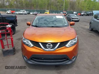 2017 Nissan Rogue SL with VIN JN1BJ1CR2HW103602, listed as a IAAI auction lot 42124914 with 59,780 mi miles and . Bid and sale history available at DreamBid. Image 12.
