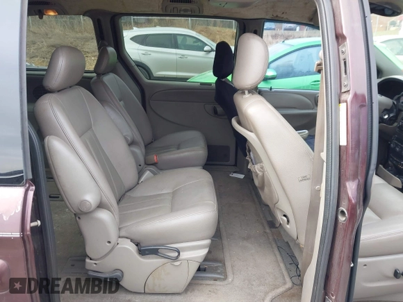 2003 Dodge Grand Caravan with VIN 2D8GP54L63R361675, listed as a IAAI auction lot 41683155 with 220,752 mi miles and . Bid and sale history available at DreamBid. Image 8.