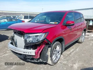2025 Honda Passport EX-L z VIN 5FNYF8H51SB003901, wystawiony jako IAAI lot #41847738 z przebiegiem 2882 mil mil oraz . Historia ofert i sprzedaży dostępna na DreamBid. Obrazek 2.