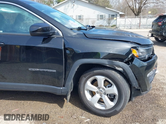 2018 Jeep Compass Latitude with VIN 3C4NJDBBXJT131370, listed as a IAAI auction lot 41850288 with 64,647 mi miles. Bid and sale history available at carsss.com. Image 17.