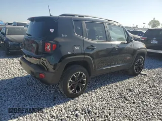2023 Jeep Renegade Trailhawk with VIN ZACNJDC1XPPP37125, listed as a Copart auction lot 52793125 with 15,662 mi miles and Salvage title. Bid and sale history available at DreamBid. Image 3.