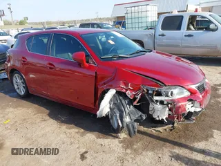 2013 Lexus CT 200h z VIN JTHKD5BH3D2152814, wystawiony jako IAAI lot #41998815 z przebiegiem 147 741 mil mil oraz . Historia ofert i sprzedaży dostępna na DreamBid. Obrazek 1.