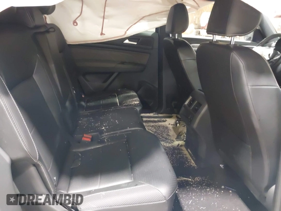 2022 Volkswagen Atlas SE z VIN 1V2KE2CA1NC206765, wystawiony jako IAAI lot #41876747 z przebiegiem 83 304 mil mil oraz . Historia ofert i sprzedaży dostępna na DreamBid. Obrazek 8.