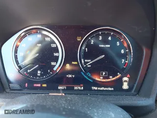 2018 BMW X1 xDrive28i with VIN WBXHT3C36J5L30217, listed as a IAAI auction lot 41237775 with 60,071 mi miles. Bid and sale history available at carsss.com. Image 7.