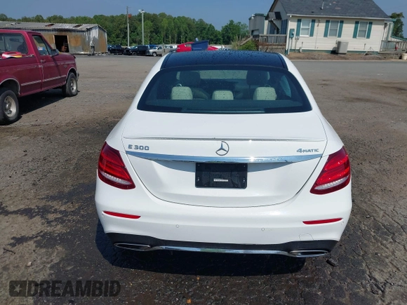 2018 Mercedes-Benz E 300 with VIN WDDZF4KB4JA370171, listed as a IAAI auction lot 42404611 with 92,944 mi miles and . Bid and sale history available at DreamBid. Image 17.