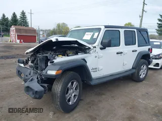 2020 Jeep Wrangler Unlimited Sport S z VIN 1C4HJXDG6LW241594, wystawiony jako IAAI lot #42045756 z przebiegiem 98 642 mil mil oraz . Historia ofert i sprzedaży dostępna na DreamBid. Obrazek 17.