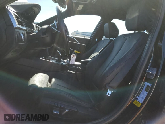 2018 BMW 3 Series 330i with VIN WBA8B9C53JK677362, listed as a Copart auction lot 61203095 with 59,724 mi miles and Salvage title. Bid and sale history available at DreamBid. Image 7.