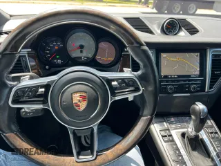 2015 Porsche Macan S z VIN WP1AB2A51FLB53576, wystawiony jako Copart lot #62426405 z przebiegiem 137 169 mil mil oraz Czysty tytuł • Clean title. Historia ofert i sprzedaży dostępna na DreamBid. Obrazek 7.