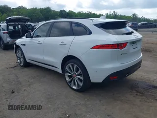 2017 Jaguar F-Pace 35t R-Sport с VIN SADCL2BV5HA064702, выставлен на аукционе IAAI как лот 42711257 с пробегом 99 586 миль миль и . История ставок и продаж доступна на DreamBid. Изображение 3.