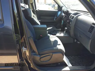 2011 Dodge Nitro Heat with VIN 1D4PU4GX7BW565927, listed as a IAAI auction lot 41803129 with 84,980 mi miles. Bid and sale history available at carsss.com. Image 5.
