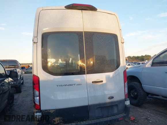 2023 Ford Transit Cargo z VIN 1FTBR3X89PKA82787, wystawiony jako IAAI lot #41330722 z przebiegiem 76 536 mil mil oraz . Historia ofert i sprzedaży dostępna na DreamBid. Obrazek 16.
