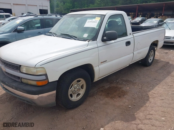 2000 Chevrolet Silverado 1500 with VIN 1GCEC14W4YE188134, listed as a IAAI auction lot 41994005 with 206,909 mi miles. Bid and sale history available at carsss.com. Image 2.