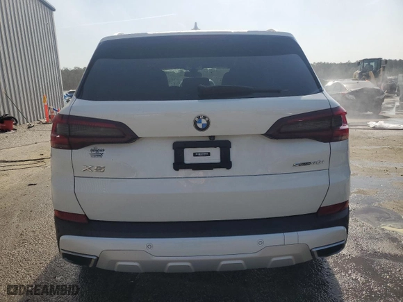2021 BMW X5 sDrive40i with VIN 5UXCR4C03M9D78256, listed as a Copart auction lot 49325035 with 0 mi miles and Salvage Title. Bid and sale history available at carsss.com. Image 6.