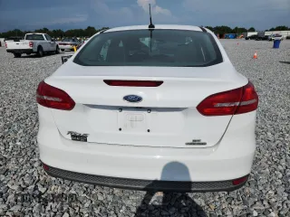 2015 Ford Focus SE with VIN 1FADP3F26FL276350, listed as a Copart auction lot 58828865 with 110,548 mi miles and Clean title. Bid and sale history available at DreamBid. Image 6.