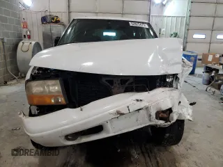 2000 GMC Jimmy SLE Convenience with VIN 1GKDT13W9Y2396240, listed as a Copart auction lot 64545613 with 192,773 mi miles and Salvage Title. Bid and sale history available at carsss.com. Image 5.