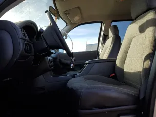 2005 Ford Explorer XLS with VIN 1FMZU72KX5ZA62569, listed as a Copart auction lot 86508204 with 116,241 mi miles and Salvage title. Bid and sale history available at DreamBid. Image 7.