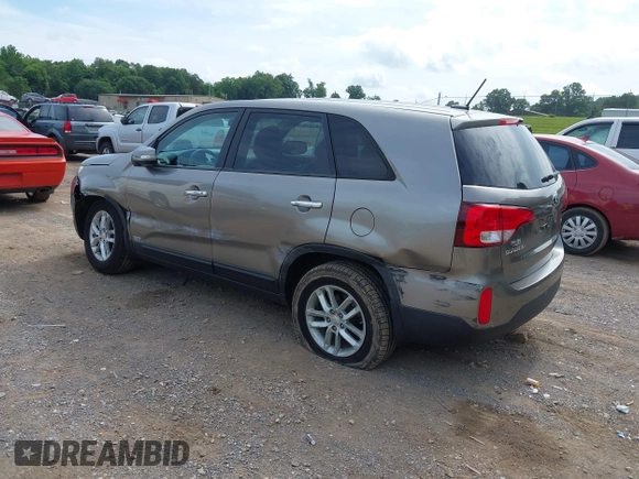 2015 Kia Sorento LX with VIN 5XYKTCA6XFG650154, listed as a IAAI auction lot 42462530 with 120,966 mi miles and . Bid and sale history available at DreamBid. Image 3.