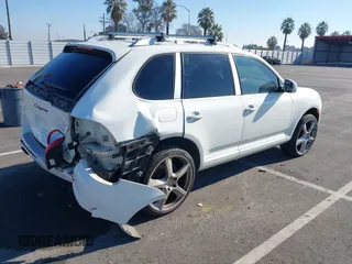 2005 Porsche Cayenne with VIN WP1AA29P85LA24175, listed as a IAAI auction lot 41301076 with 174,291 mi miles. Bid and sale history available at carsss.com. Image 4.