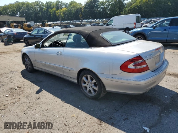 2004 Mercedes-Benz CLK 320 z VIN WDBTK65G74T030020, wystawiony jako Copart lot #69004654 z przebiegiem Nie podano mil oraz Szkody całkowita. Historia ofert i sprzedaży dostępna na DreamBid. Obrazek 2.