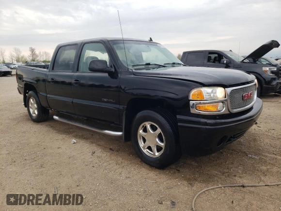2006 GMC Sierra Denali z VIN 2GTEK63N561158633, wystawiony jako Copart lot #54572255 z przebiegiem 181 631 mil mil oraz Szkody całkowita. Historia ofert i sprzedaży dostępna na DreamBid. Obrazek 4.