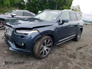 2025 Volvo XC90 Plug-In Hybrid Ultra z VIN YV4H60PFXS1305589, wystawiony jako Copart lot #59093425 z przebiegiem 7 326 mil mil oraz Szkoda całkowita • Salvage title. Historia ofert i sprzedaży dostępna na DreamBid. Obrazek 1.