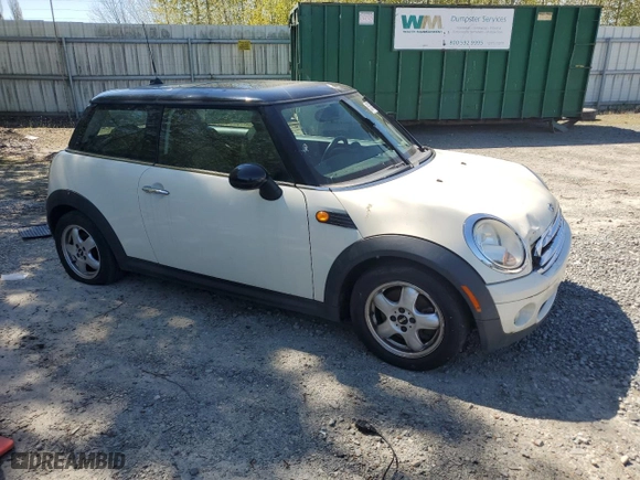 2007 MINI Cooper Hardtop with VIN WMWMF33507TU60113, listed as a Copart auction lot 53754505 with 153,806 mi miles and Clean Title. Bid and sale history available at carsss.com. Image 4.