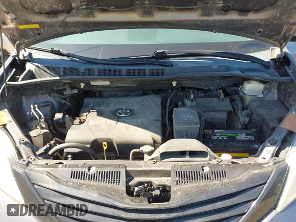 2011 Toyota Sienna with VIN 5TDZK3DC6BS125737, listed as a IAAI auction lot 41815233 with 248,318 mi miles. Bid and sale history available at carsss.com. Image 10.