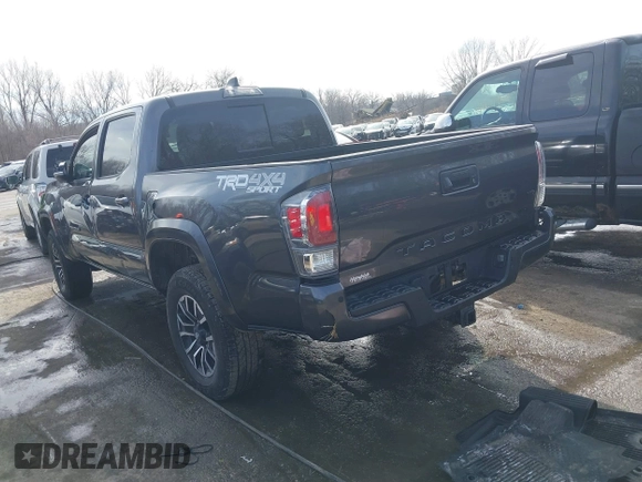 2021 Toyota Tacoma SR z VIN 3TMCZ5AN0MM392247, wystawiony jako IAAI lot #41645989 z przebiegiem 48 029 mil mil oraz . Historia ofert i sprzedaży dostępna na DreamBid. Obrazek 3.