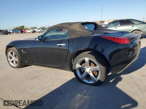 2007 Pontiac Solstice z VIN 1G2MB35B57Y141041, wystawiony jako Copart lot #70661994 z przebiegiem Nie podano mil oraz Czysty tytuł • Clean title. Historia ofert i sprzedaży dostępna na DreamBid. Obrazek 2.