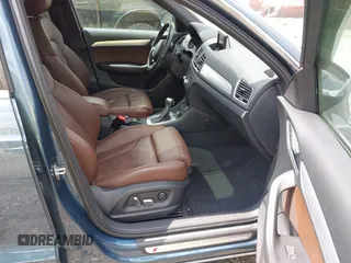 2018 Audi Q3 Premium Plus z VIN WA1JCCFS8JR014631, wystawiony jako IAAI lot #41958696 z przebiegiem 94 063 mil mil oraz . Historia ofert i sprzedaży dostępna na DreamBid. Obrazek 5.
