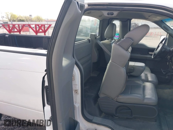 2007 Ford F-150 XL with VIN 1FTRF12247KC68364, listed as a IAAI auction lot 41856581 with 133,659 mi miles. Bid and sale history available at carsss.com. Image 8.
